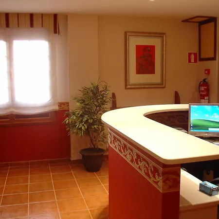 Hospederia El Fielato 3* إل بورغو دي أوسما